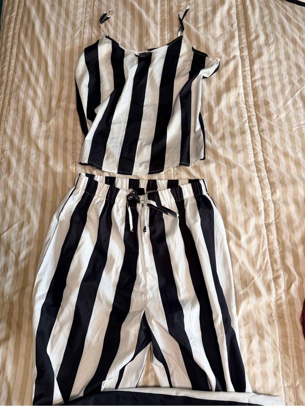 SHEIN Black & White Striped Two-Piece Lounge Set